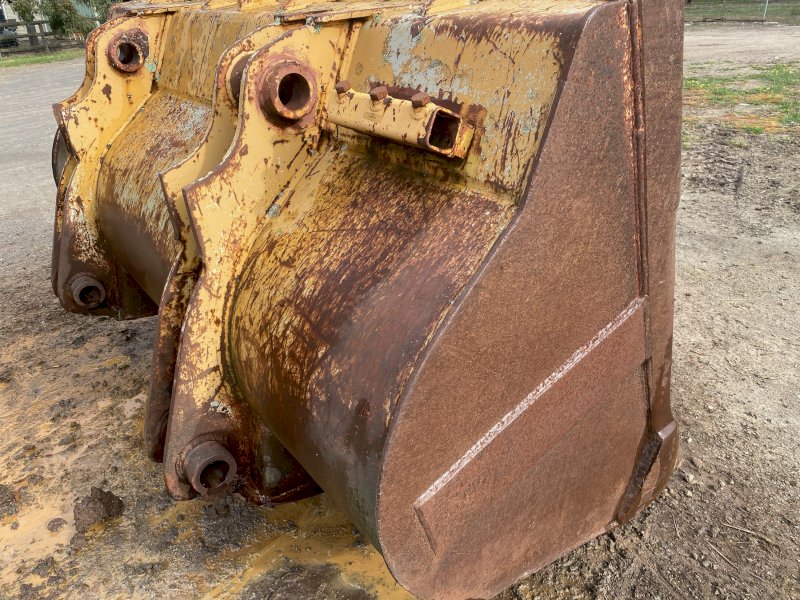 Heavy Duty FEL bucket, Fait Allis FL20 loader