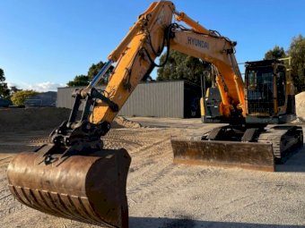 2018 Hyundai R235LC-9 Excavator
