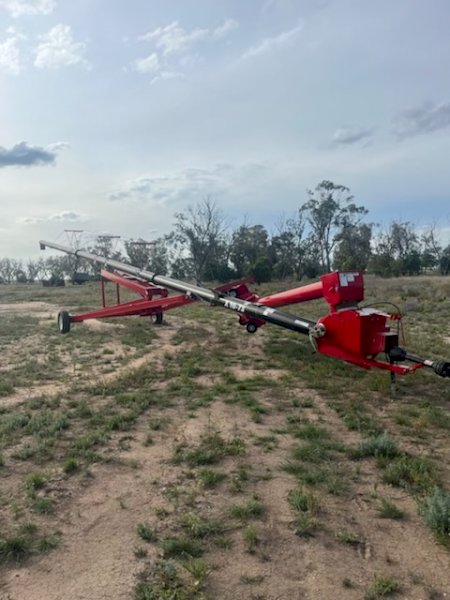 AGI X1073 Swing Away Auger