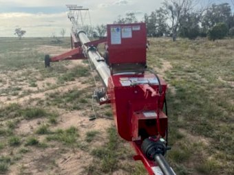 AGI X1073 Swing Away Auger