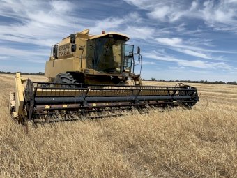 New Holland TX 64 4WD Header / Harvester