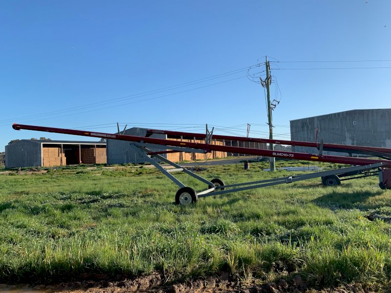 Meridian/Sakundiak 72ft x 10" Swing Away Auger