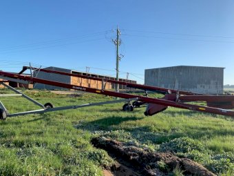 Meridian/Sakundiak 72ft x 10" Swing Away Auger