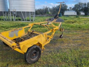 Turner Bale Buggy Feeder