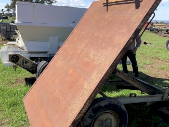 Farm Tipping Trailer