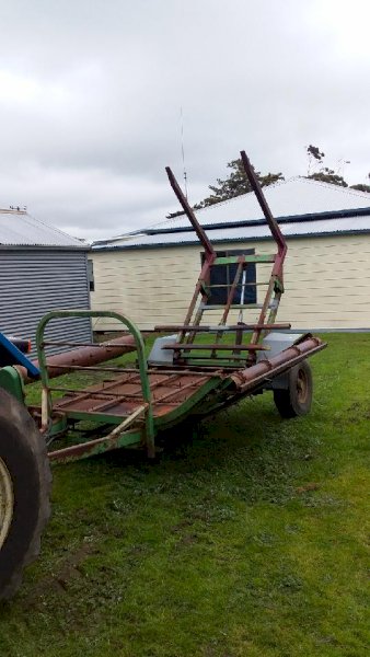 Kerry Side Winder Hay Feeder