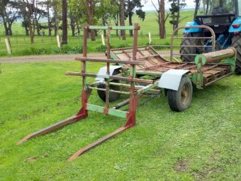 Kerry Side Winder Hay Feeder