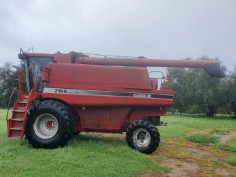 Case 2166 Header with 30 Front and Comb Trailer