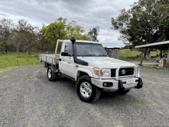 2013 Toyota  Landcrusier Work Mate 4x4 with Alloy tipping tray