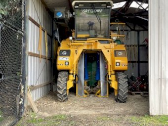 2000 Gregoire G121 Grape Harvester