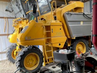 2000 Gregoire G121 Grape Harvester