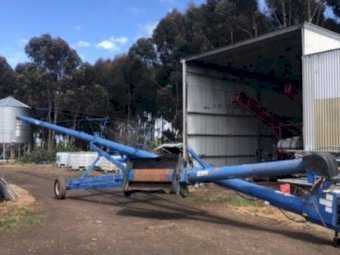 Brandt 10/70 Swing Away Auger