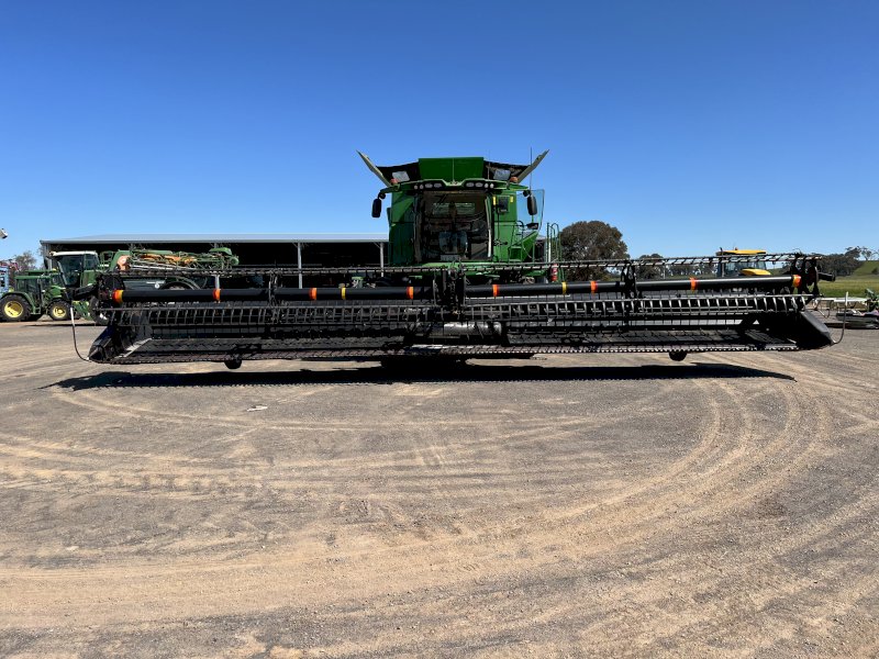 2008 Macdon D60 Draper front 40 ft