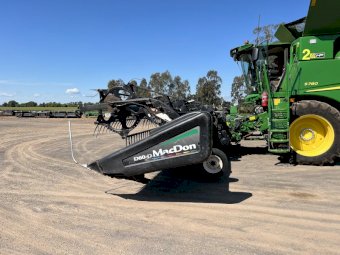 2008 Macdon D60 Draper front 40 ft