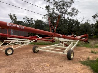 2016 Farm King 1395 Swingaway Auger
