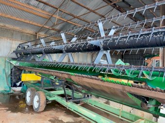 2008 John Deere 936 Draper Front on Trailer