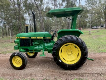 John Deere 1750 Tractor