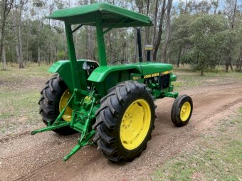 John Deere 1750 Tractor