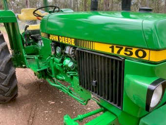 John Deere 1750 Tractor