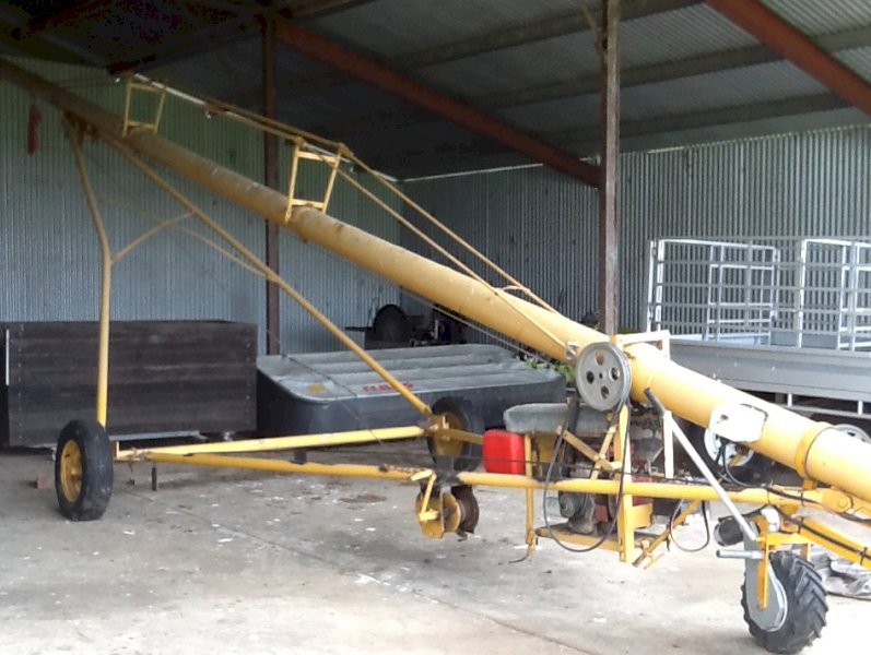 Mobilco 45ft x 8 inch Auger