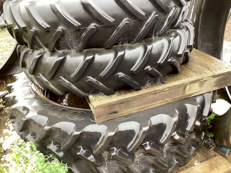 Tractor Tyre Set