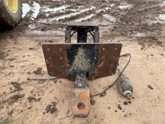 Cushion Hitch to Suit Cat Challenger 85E