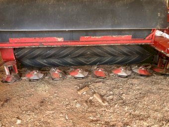 2013 New Holland 7230 Discbine