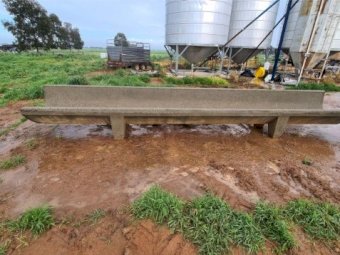 10 X 6Mtr Concrete Feed Troughs