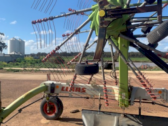 Class Liner 2700 Hay Rake