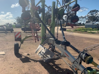 Class Liner 2700 Hay Rake