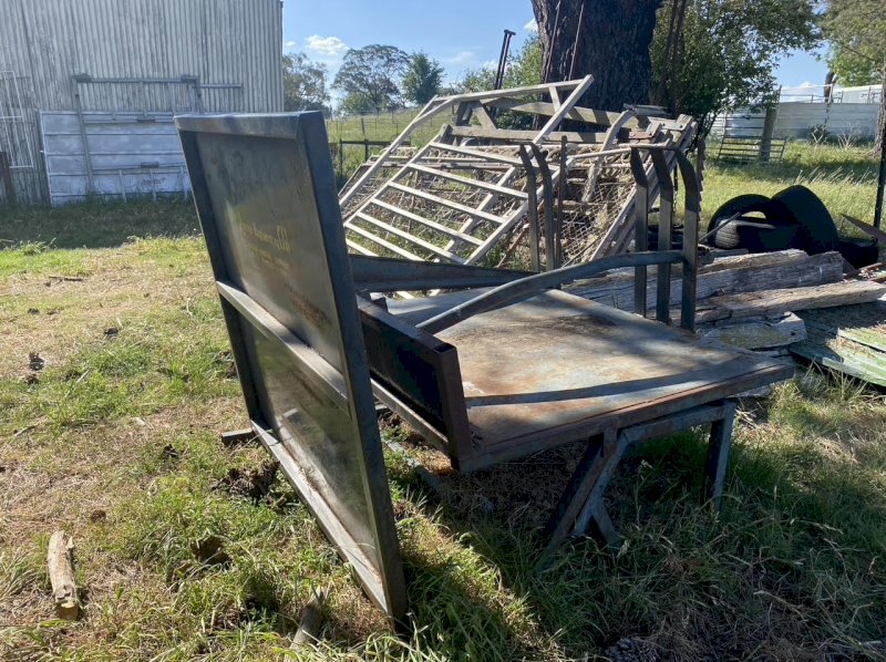 Under Auction - (A203) Ramage Engineering Table Style Calf Cradle 