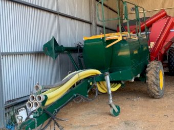 2005 Horwood Bagshaw Scaribar with Simplicity 3000L Air Cart