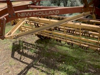 New Holland Super 56 Rollbar Rake