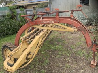 New Holland Super 56 Rollbar Rake