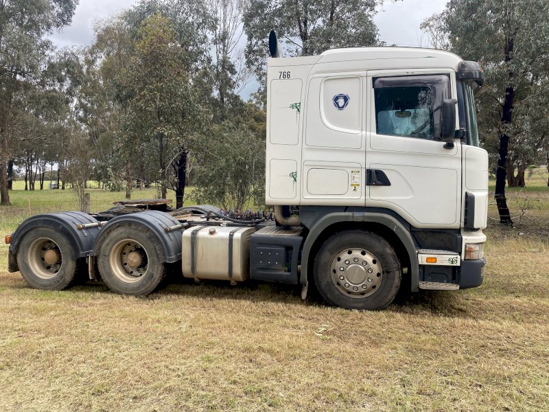 1998 Scania 124 Prime Mover