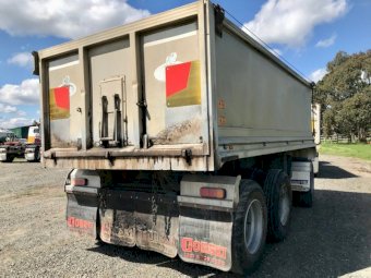 Under Auction - (A205) 1998 International Transtar Truck and Dog Trailer 