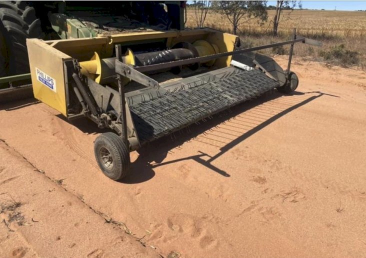 13' Phillips Canola Pick Up Front