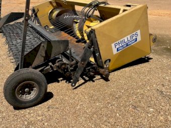 13' Phillips Canola Pick Up Front