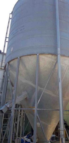 1 x Vic Silo 34 tonne approx (To be Reconditioned)