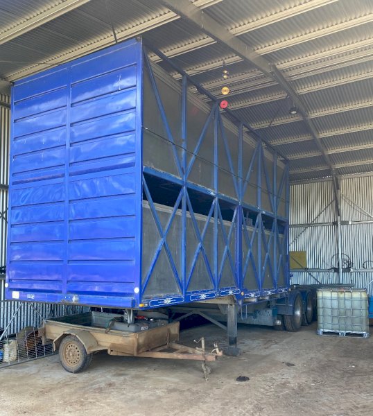 2004 Duncan Stock Crate A Trailer
