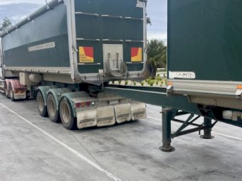 2009 Sloanbuilt Stag B Double Tippers