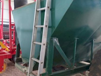 **Price reduced** 10 tonne Chaser Bin