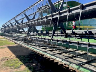 2011 John Deere 9670 4WD Header with JD 635D Front