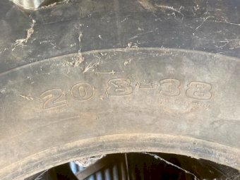 1 x 20.8-38 Goodyear Tyre