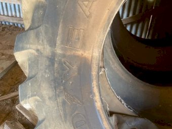 1 x 20.8-38 Goodyear Tyre
