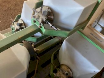 Microband Fertilizer Metering boxes