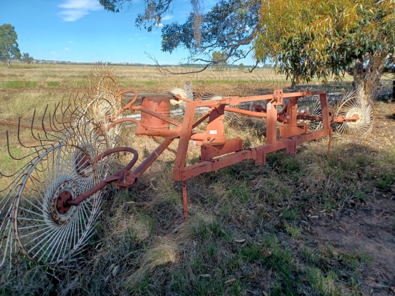 Agris 10 Wheel V Rake