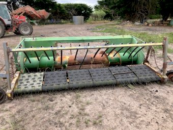 John Deere Canola Pickup Front