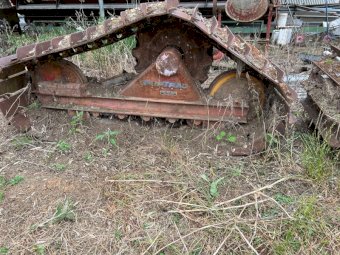 Case IH 1688 Header with Tracks and 2 Fronts