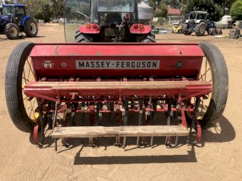 Massey Ferguson 55 Combine